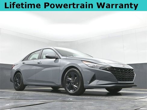 Used 2022 Hyundai Elantra SEL image 38