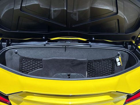 Used 2025 Chevrolet Corvette Z06 RWD image 17