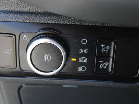 Used 2025 Ford Explorer Active w/ Active Comfort Package RWD image 28