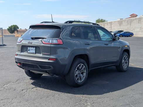 Used 2022 Jeep Cherokee Trailhawk w/ Premium Leather Package AWD/4WD image 3