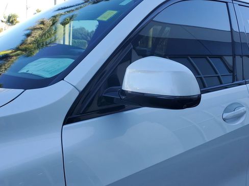 Used 2019 BMW X7 xDrive50i w/ Dynamic Handling Package image 12