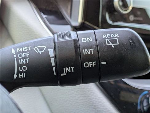 Used 2022 Toyota Corolla SE FWD image 10