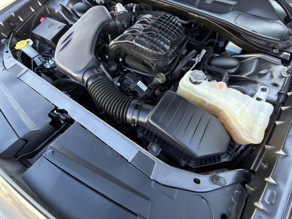 Used 2023 Dodge Challenger SXT RWD image 28