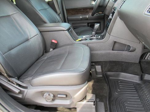 Used 2018 Ford Flex Limited image 9