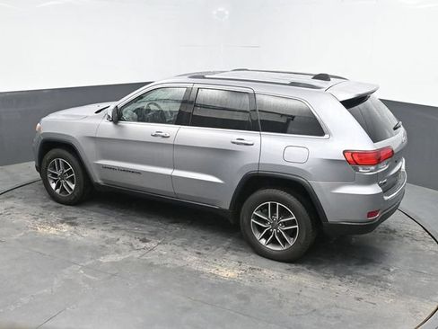 Used 2020 Jeep Grand Cherokee Limited AWD/4WD image 31