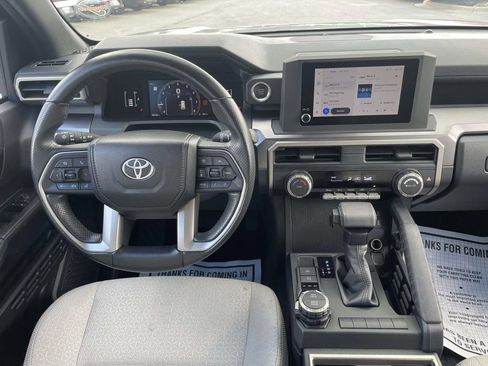 Used 2025 Toyota 4Runner SR5 AWD/4WD image 2