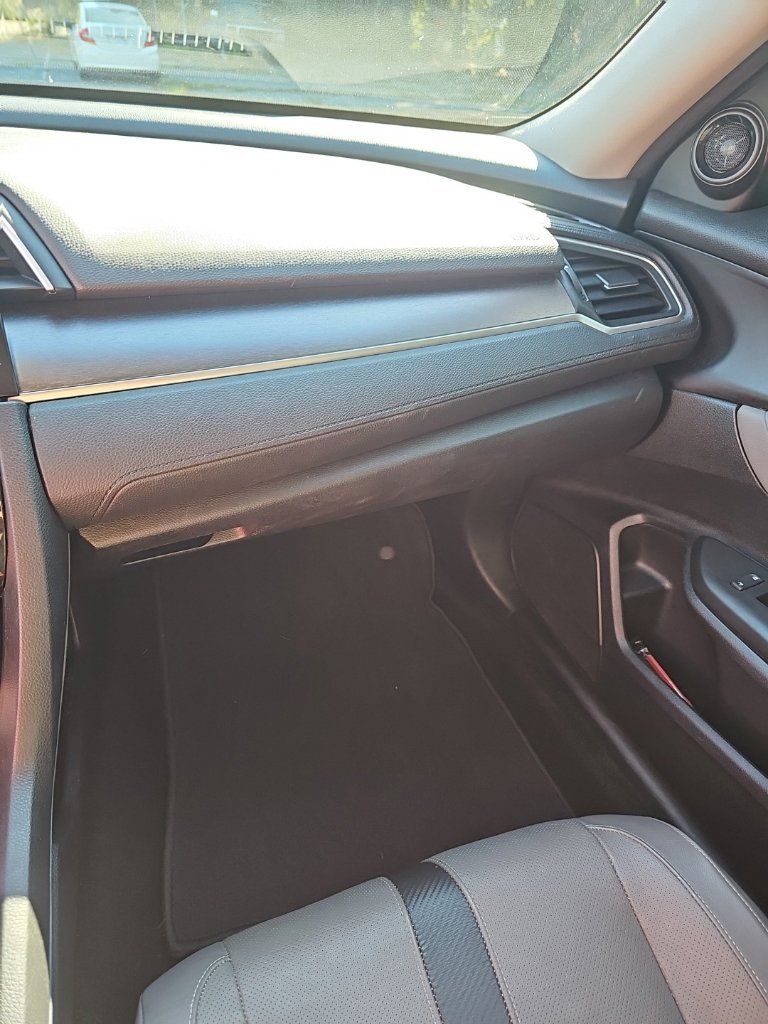 Used 2018 Honda Civic EX-L image 18