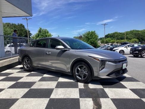 Used 2025 Kia K4 FWD image 4