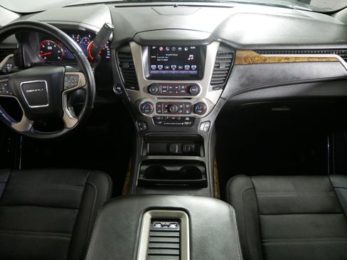 Used 2016 GMC Yukon XL Denali w/ Open Road Package image 10