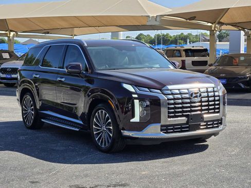 Certified 2024 Hyundai Palisade Calligraphy AWD/4WD image 2