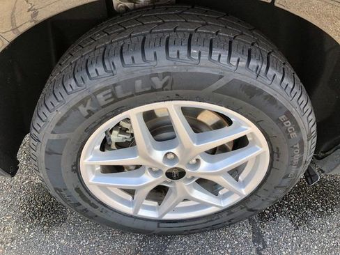 Used 2024 Ford Edge SEL image 27