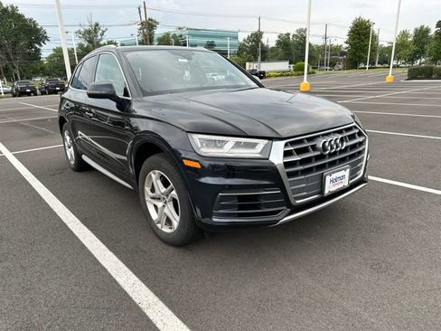 Used 2018 Audi Q5 2.0T Premium Plus w/ Premium Plus Package AWD/4WD image 3