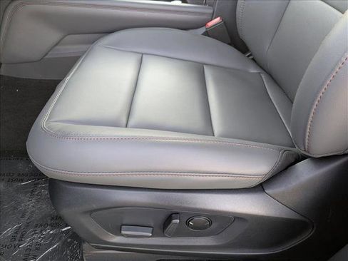 New 2026 Ford Explorer Active w/ Active Comfort Package image 4