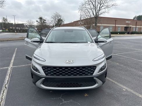 Used 2023 Hyundai Kona SEL w/ Cargo Package image 10
