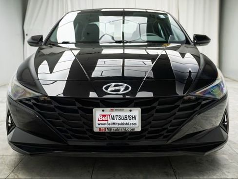 Used 2022 Hyundai Elantra SEL image 5