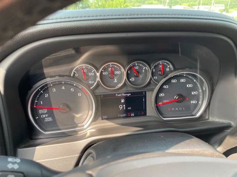 Used 2019 Chevrolet Silverado 1500 LTZ AWD/4WD image 18