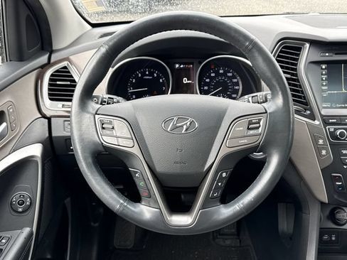 Used 2017 Hyundai Santa Fe Sport w/ 2.4L Tech Package 04 AWD/4WD image 9