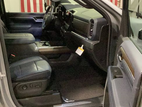 Used 2025 Chevrolet Silverado 3500 High Country w/ High Country Premium Package AWD/4WD image 20