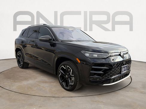 Certified 2026 Volkswagen Tiguan SEL R-Line AWD/4WD image 4