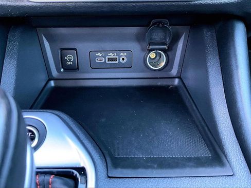 Used 2025 Nissan Sentra SR w/ SR Premium Package image 17