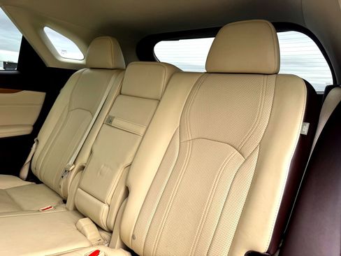 Used 2017 Lexus RX 450h AWD image 19