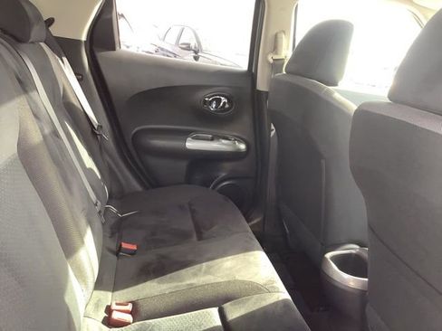 Used 2015 Nissan Juke SV image 24