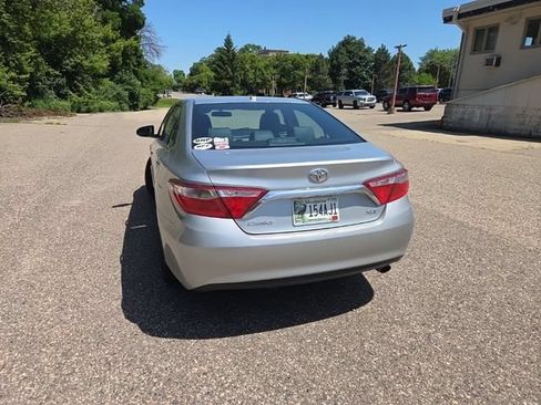 Used 2016 Toyota Camry XLE FWD image 9