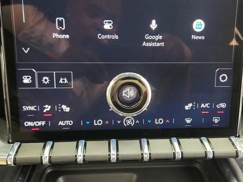 Used 2026 GMC Acadia Elevation FWD image 18