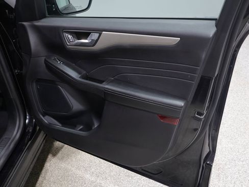 Used 2021 Ford Escape SE image 23