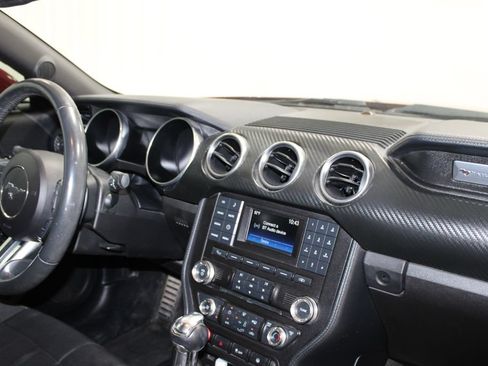 Used 2018 Ford Mustang Coupe RWD image 28