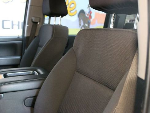 Used 2019 GMC Sierra 2500 SLE w/ SLE Preferred Package AWD/4WD image 14