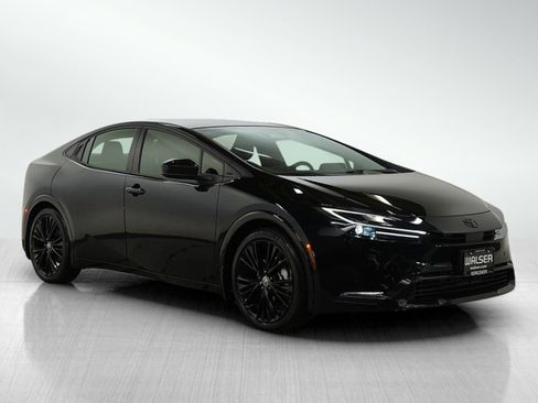 Used 2025 Toyota Prius AWD image 9