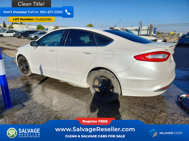 Used 2016 Ford Fusion SE FWD image 3