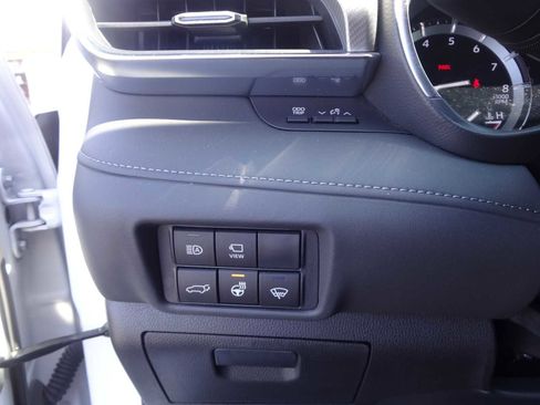 Used 2021 Toyota Highlander Platinum image 19