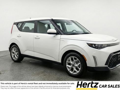 Used 2025 Kia Soul LX w/ LX Technology Package FWD image 1