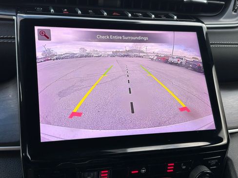 Used 2024 Jeep Grand Cherokee Limited image 7