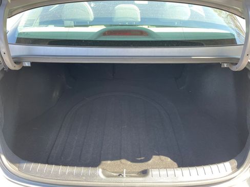 Used 2025 Hyundai Elantra SEL image 32