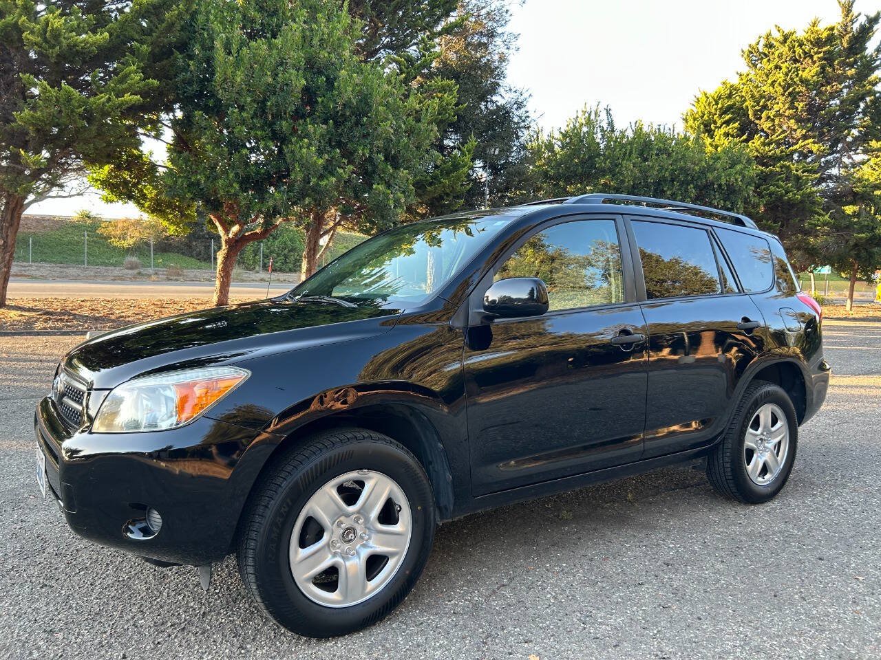 Used 2007 Toyota RAV4 2WD image 4