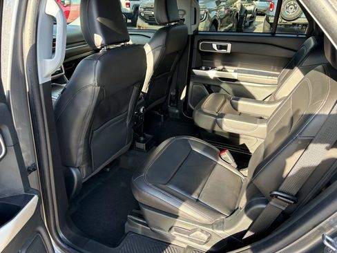 Used 2023 Ford Explorer XLT w/ Equipment Group 202A image 13
