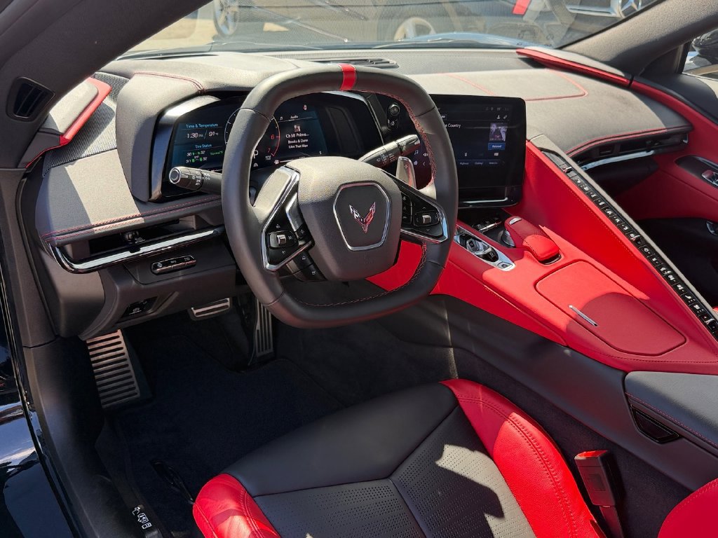 Used 2024 Chevrolet Corvette Stingray Preferred Conv w/ Stealth Interior Trim Package RWD image 12