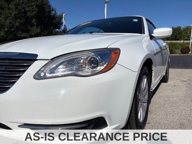 Used 2011 Chrysler 200 Touring w/ Cold Weather Group FWD image 22