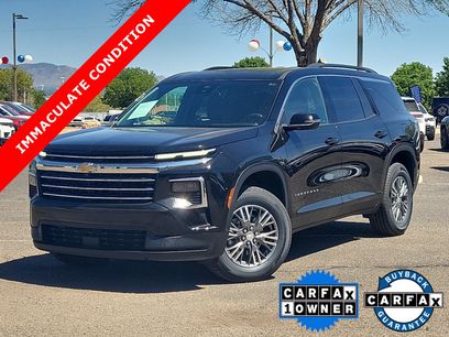 Used 2025 Chevrolet Traverse LT
