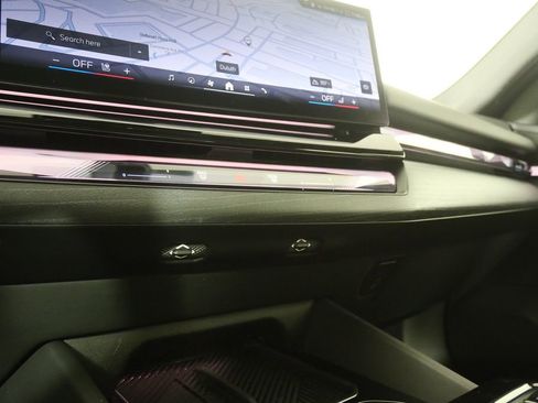 Certified 2025 BMW 540i xDrive 540i xDrive image 24