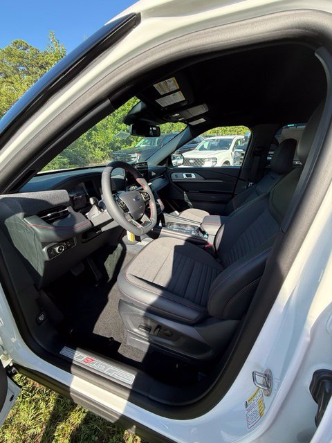 New 2026 Ford Explorer ST-Line w/ ST-Line Street Pack RWD image 10