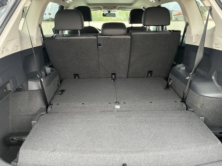 Used 2020 Volkswagen Tiguan SE w/ Panoramic Sunroof Package FWD image 38