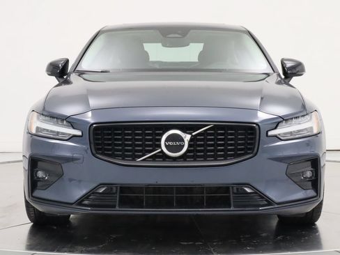 Used 2024 Volvo S60 B5 Core FWD image 8