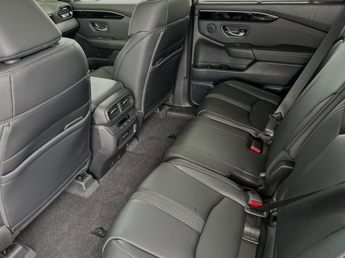 New 2025 Honda Pilot Touring image 20