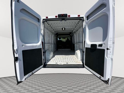 Used 2025 RAM ProMaster 2500 w/ Convenience Group FWD image 33
