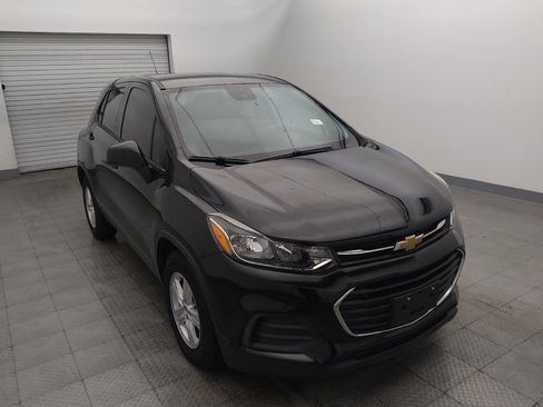 Used 2020 Chevrolet Trax LS w/ Tint and Cruise Package FWD image 13