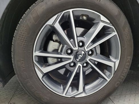 Used 2023 Kia Forte LXS image 31